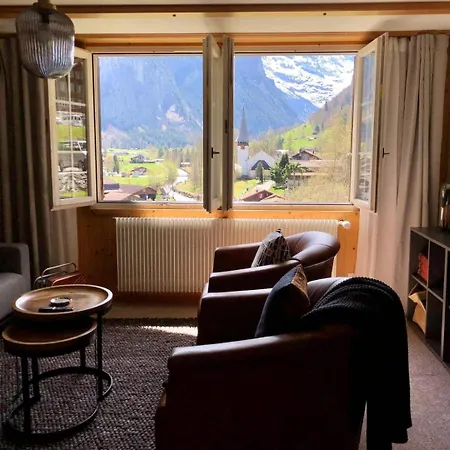 World-famous Valley View King Bed & Laundry Lauterbrunnen