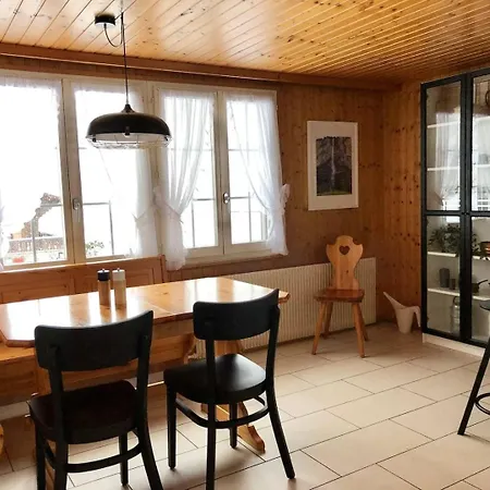 World-famous Valley View King Bed & Laundry * Lauterbrunnen