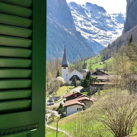 World-famous Valley View King Bed & Laundry Apartment Lauterbrunnen