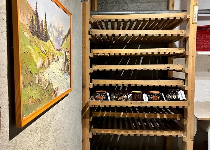 World-famous Valley View King Bed & Laundry شقة لوتربرونن