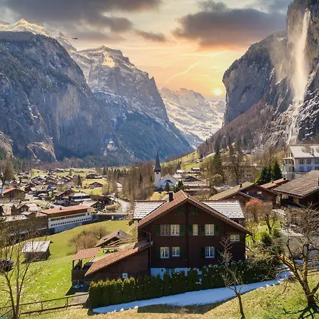 Pironnet With Views, Charm And Comfort! * Lauterbrunnen